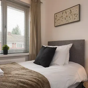 Holiday home Superb 3 Bedroom House With Private Parking And Garden - The Nicholson, Beverley